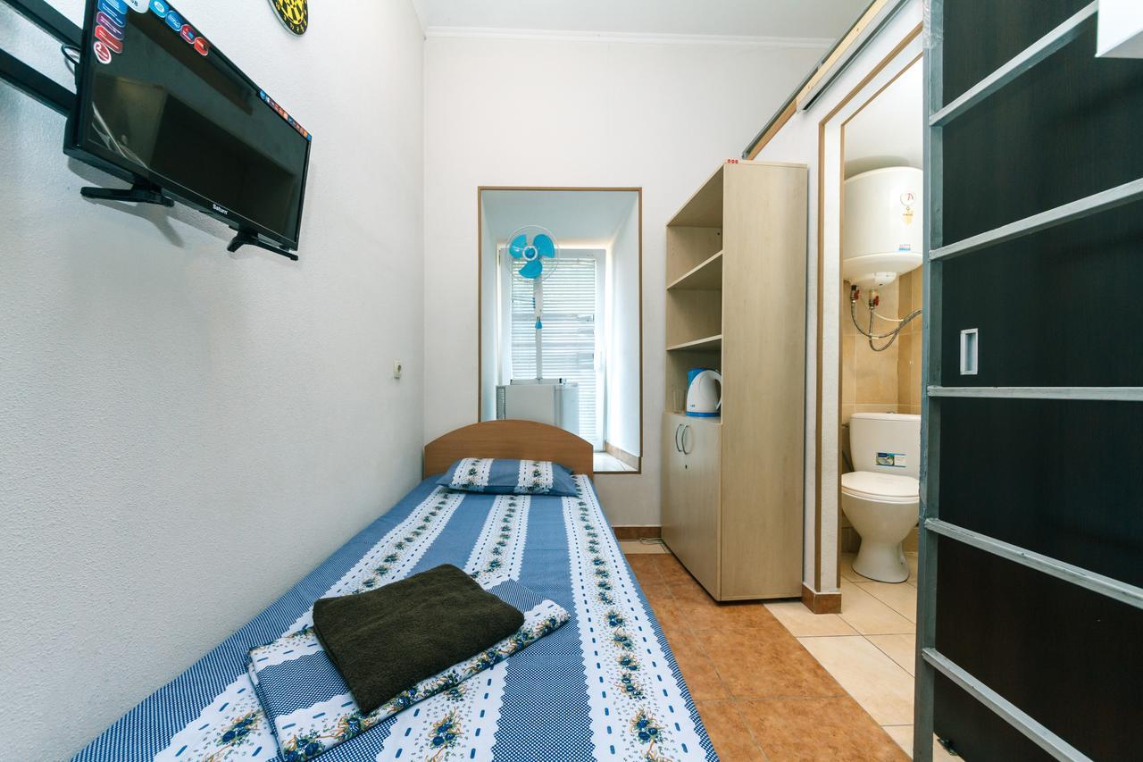 Small Room Near Independence Square Kiev Exterior foto