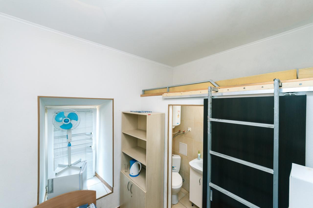 Small Room Near Independence Square Kiev Exterior foto